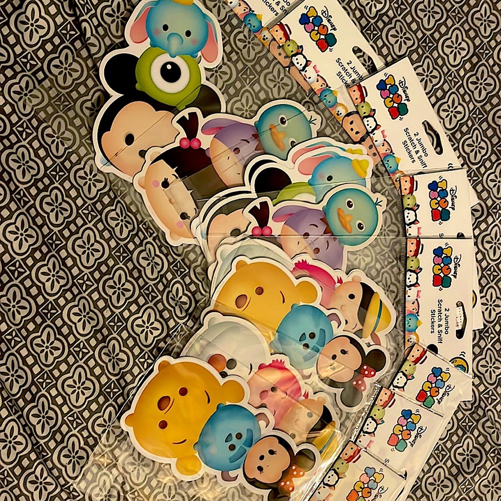 DISNEY TSUM TSUM SUPER JUMBO SCRATCH AND SNIFF STICKERS 💕💙💚💛🧡 BRAND NEW !!!